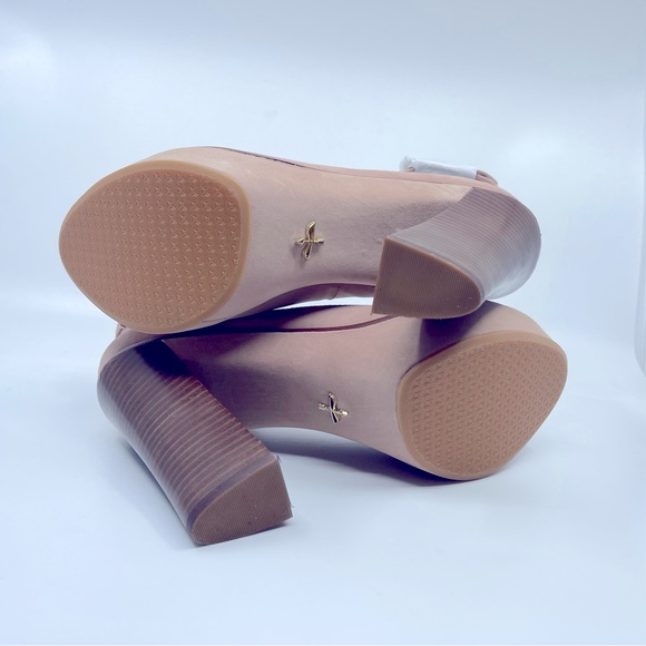 Pour La Victoire Luxe Platform Pump in Petal Suede - Picture 7 of 8